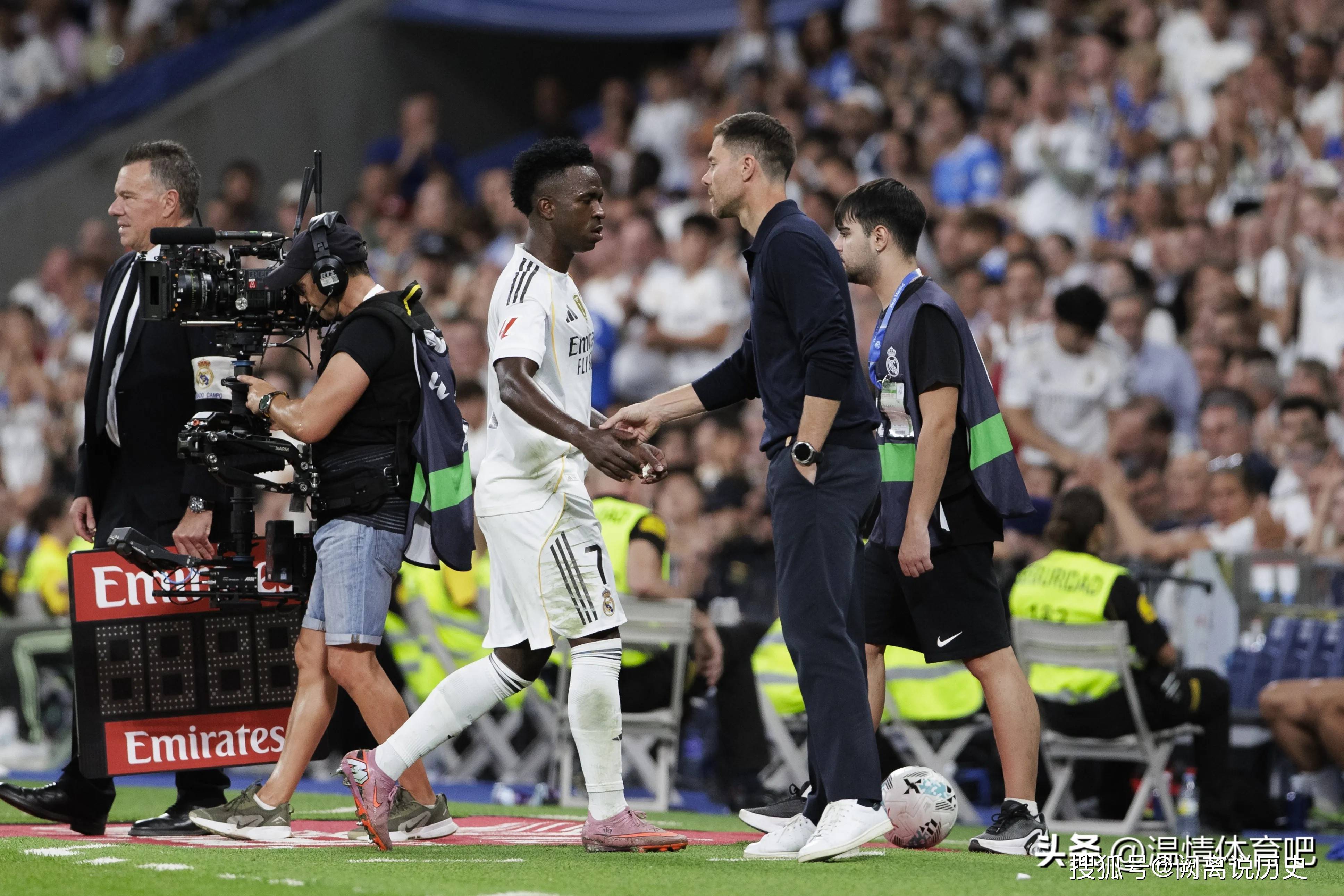 4-1!西甲6连胜!皇马缔造3大纪录,除了双子星,3位新援功不可没