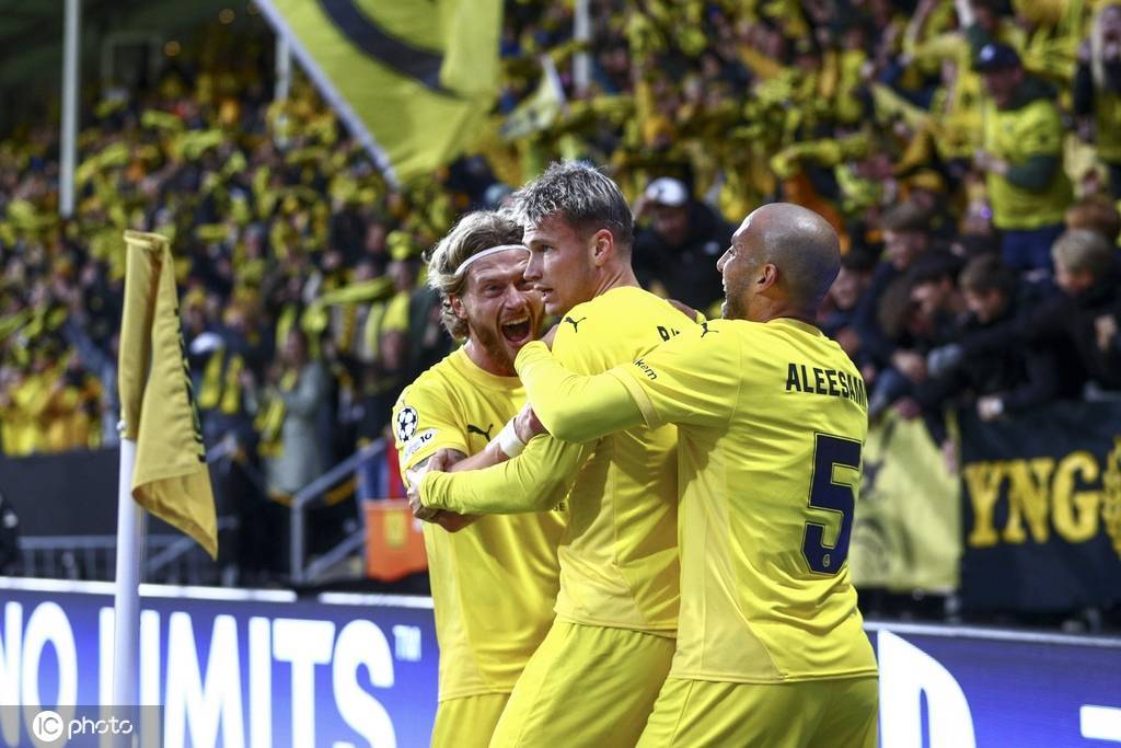 25/26赛季欧冠附加赛首回合:博德闪耀5-0横扫格拉茨风暴
        
    25/26赛季欧冠附加赛首回合:博德闪耀5-0横扫格拉茨风暴