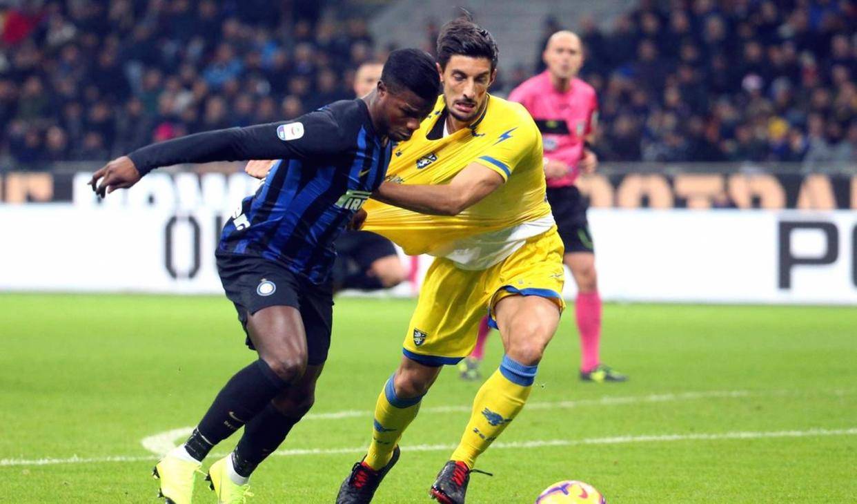 连续三轮意甲国际米兰遭遇四次误判，关键比赛手球未判引发争议